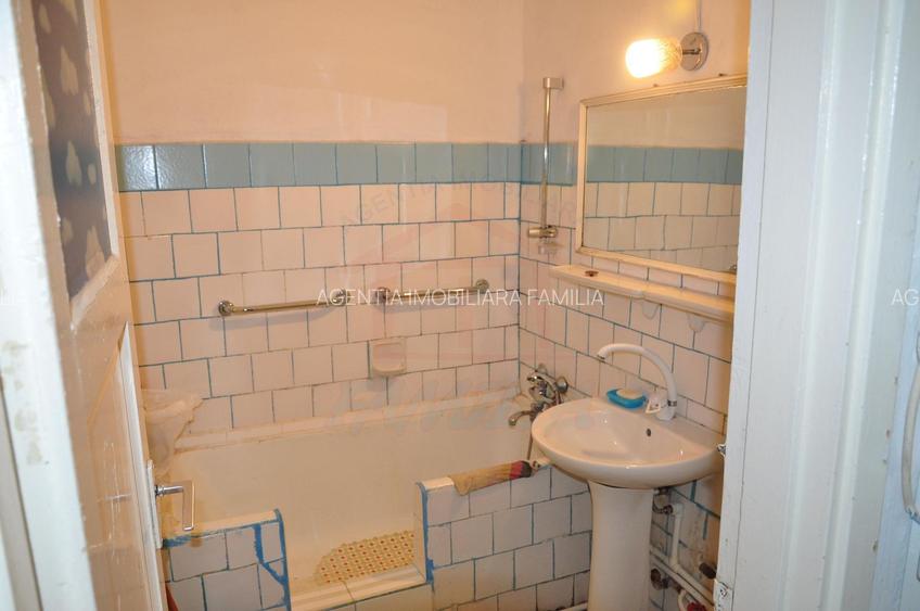 De vanzare apartament 2 camere, Centru - 3