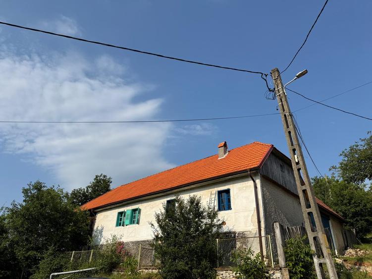 Casa de vacanta, cu 4 camere Gârnic, Caraș-Severin