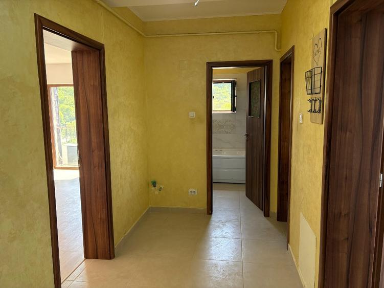 Apartament 2 Camere Decomandat, Bloc nou, Parcare Gratuit, Curte privata, Padure