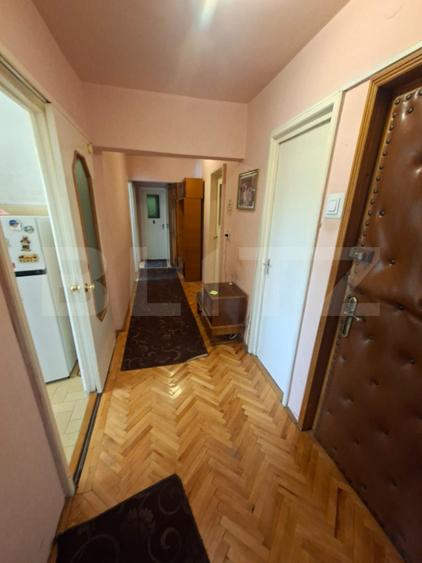 Apartament cu trei camere de vânzare în Tudor! Zona Înfrățirii|