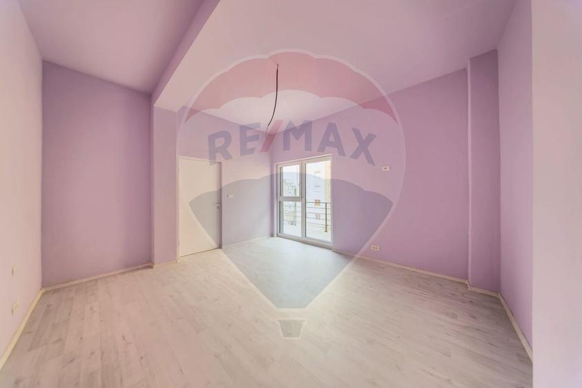 Apartament NOU, 2 camere etaj 2, de vânzare în zona Intim