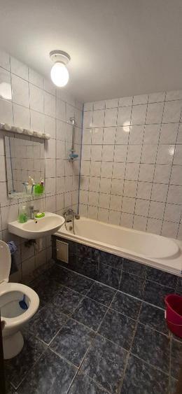 Vanzare apartament 3 camere, 2 bai, bloc 1984 - Titan, școala Mexic