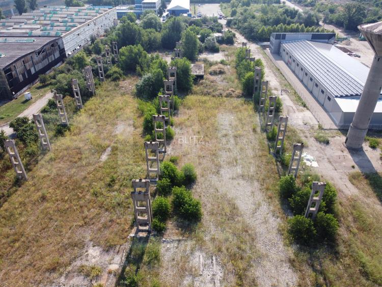 Teren intravilan, de vanzare, 28.760 mp, zona industrială Titu - 2