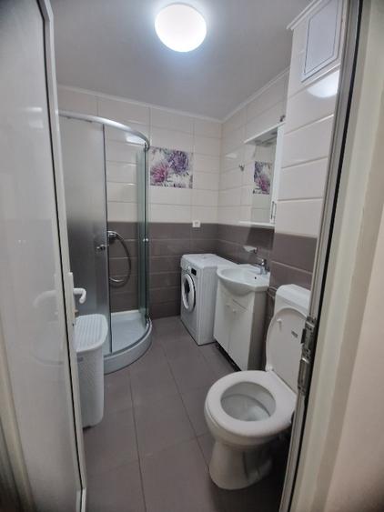 Proprietar închiriez garsoniera