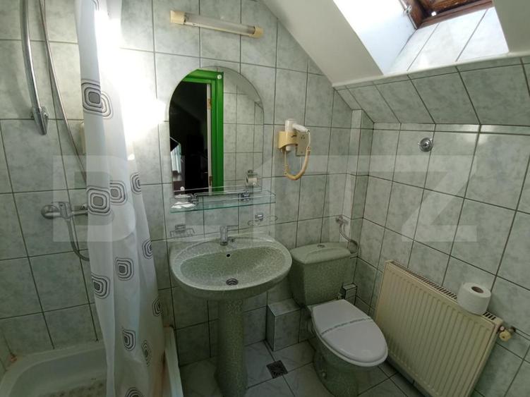 Pensiune 8 camere, restaurant de vanzare, 540 mp, Targu Mures