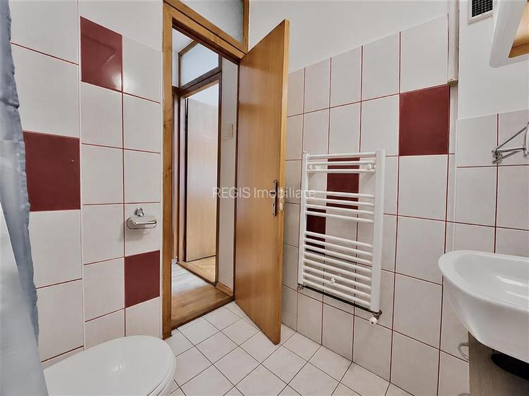 Apartament decomandat cu 4 camere orientat sud zona Cerna - 19