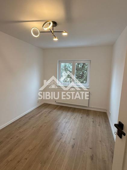 Locație excelentă! Apartament 3 camere renovat, etaj 1, Sibiu - 27