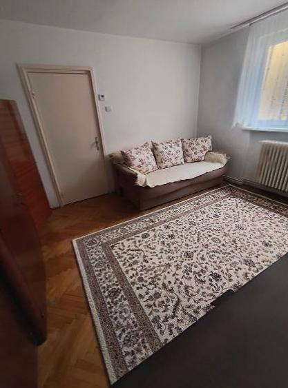 Vand apaqrtament cu 2 camere cf. 2, nedecomandat etaj 4/4, zona Aleea Savinesti