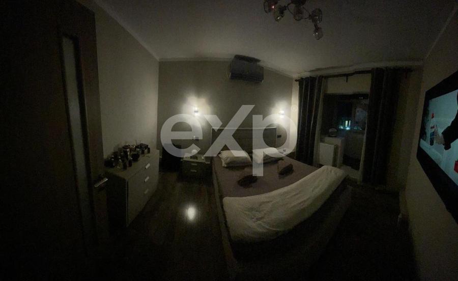Apartament 3 Camere Decomandat, 80 mp, Etaj 2 - Zona Clubul Sportiv, Târgoviște