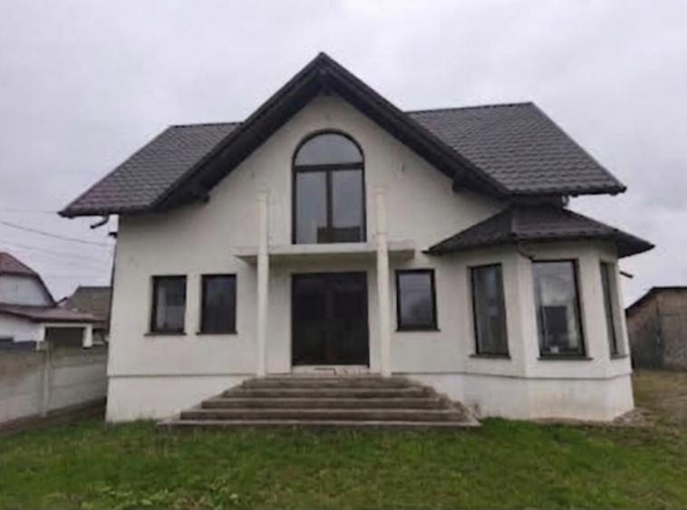 Casa semifinisata 260 mp, 800 mp teren, zona Marginea