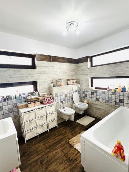 Casa individuala 4 Camere Ghimbav de vanzare