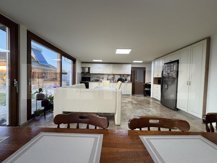 Casa P+E1+M, 255 mp utili, piscina, toate utilitatile, Braniste