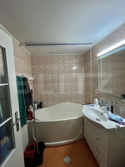 Apartament spațios de vânzare – 4 camere, 110 mp, zona Lama