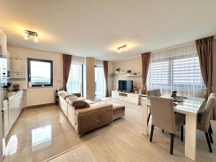 Apartament 4 camere, ultrafinisat, mobilat, garaj, Zorilor