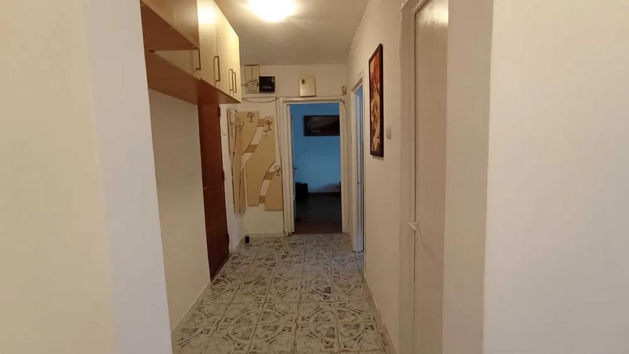 Apartament 2 camere, decomandat, 60 mp, balcon, ac, metrou, Vitan