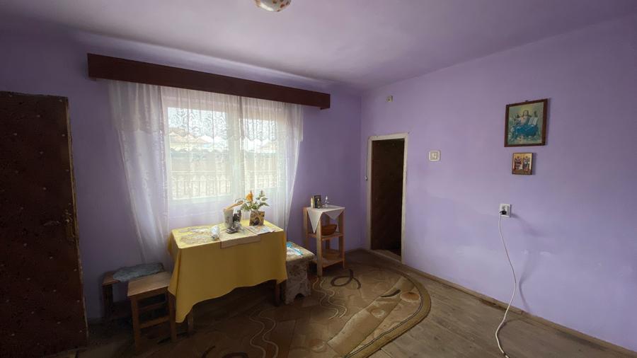 Casa + teren intravilan S= 3200 mp, Dobrogostea, Argeș - idealimob.ro