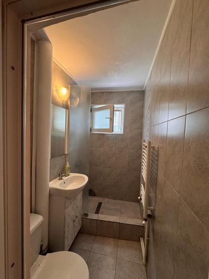 Apartament cu 3 camere semidecomandat – Parter | 46 mp | Complet mobilat și util