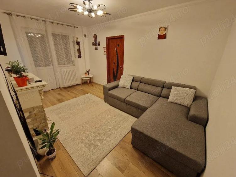 Apartament 3 camere, zona Tatarasi, etajul 2/4