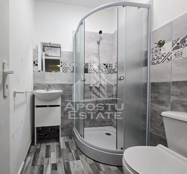 Apartament 4 camere , centrala proprie, Etaj Intermediar , Lipovei