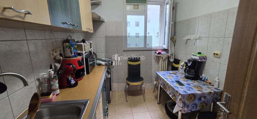 Apartament 3 camere/ 400 m Metrou N Grigorescu, decomandat, etaj 2/4 - 7