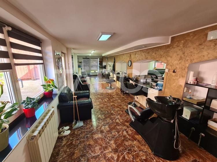 Casa cu spatiu comercial de vanzare in Sebes zona centrala