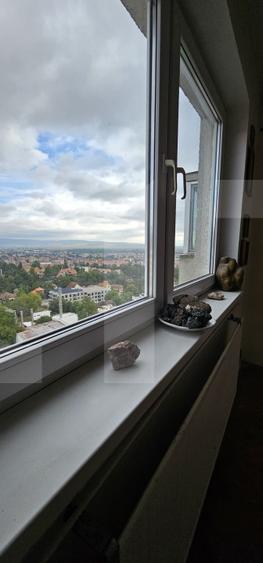 Apartament cu 3 camera, zona Spitalului