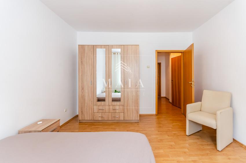 Apartament 4 camere, 2 bai, 2 balcoane, etaj 1, strada Islazului