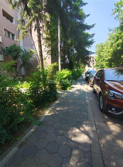 Ocazie - Copou - Parc - Apartament 4 camere cu garaj si boxa - 2