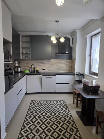 INCHIRIERE APARTAMENT 3 CAMERE
