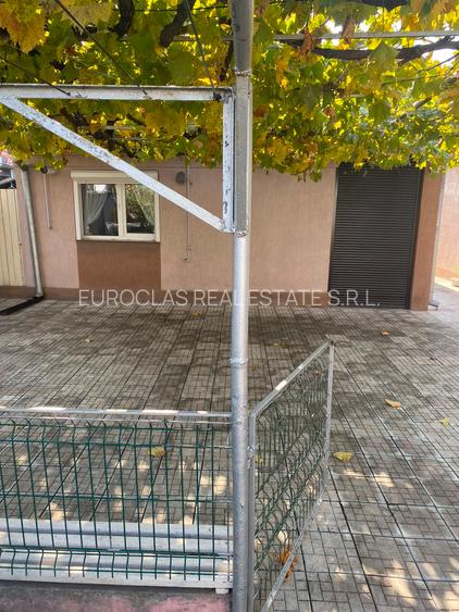 Casa 4 camere - Ovidiu - 130.000 euro negociabil (cod E11+E12) - 5