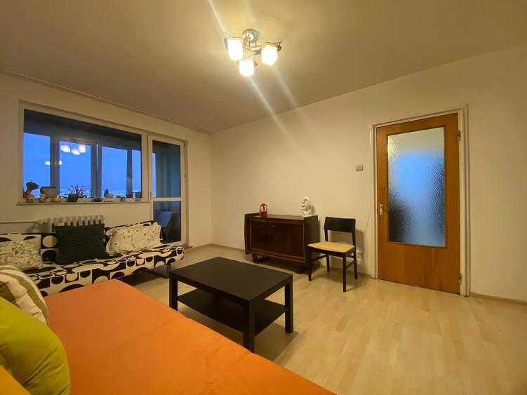 Dristor, 2 camere, 1 minut metrou, decomandat