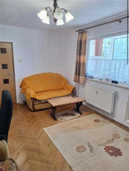 Confort 1 la etajul 2 cu centrală propie