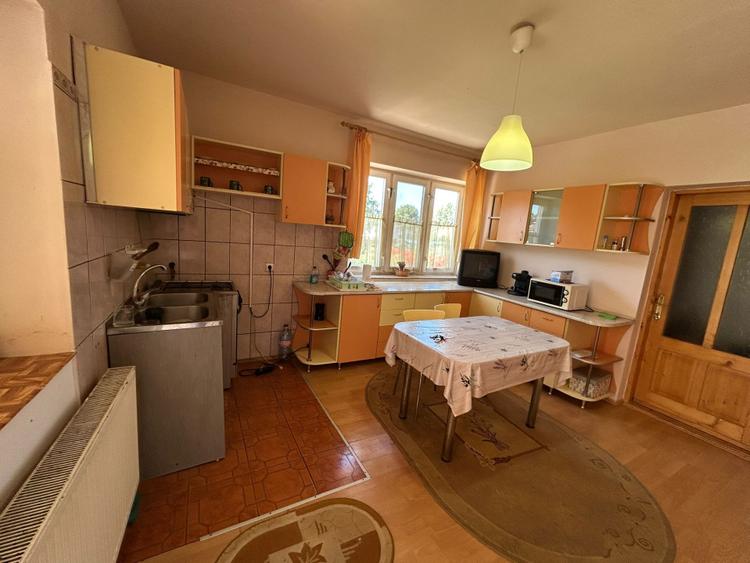 Casa de vanzare , 200 mp , Zona Sebes