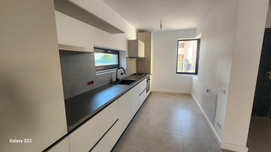 Proprietar inchiriez vila noua,teren 342 mp,prima inchiriere,P+1+pod,5 camere