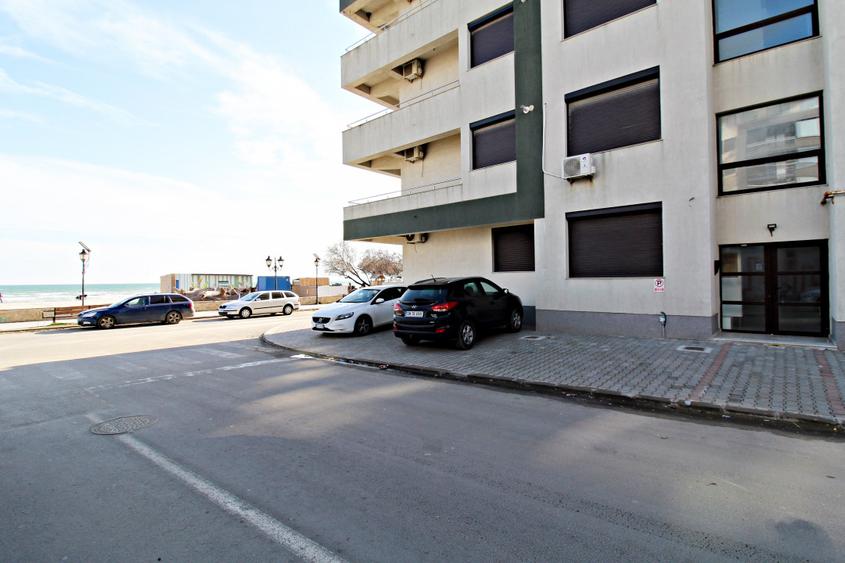 Apartament modern in prima linie la mare. Comision 0%.