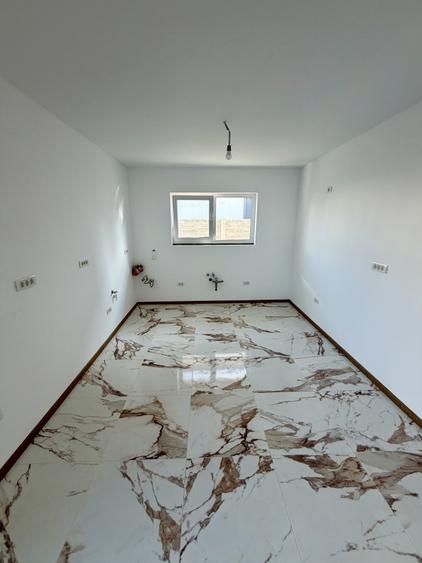 Pozitie Excelenta, Finalizata, Duplex Despartit