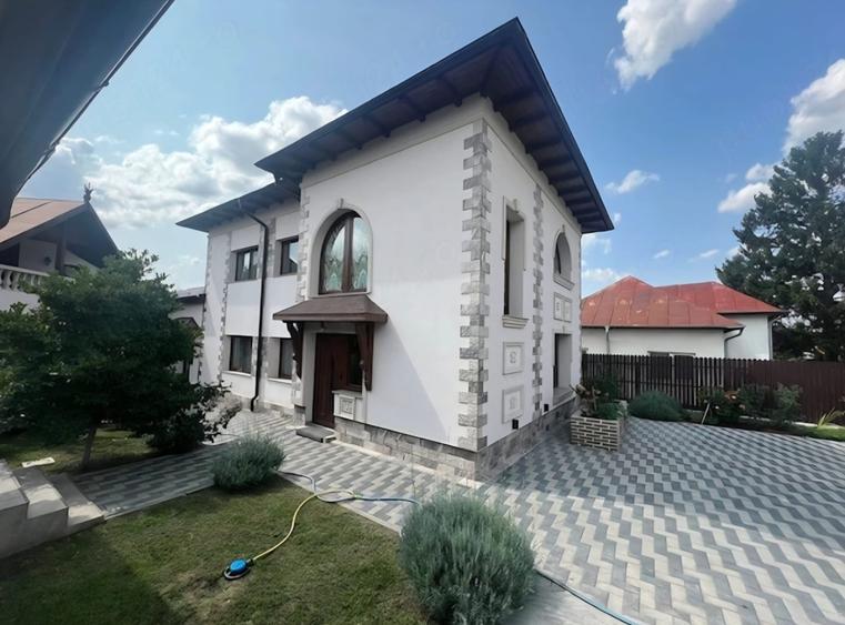 Vila P+1 | 127 mp utili | Teren 1200 mp | 2 case | Garaj | Chitila