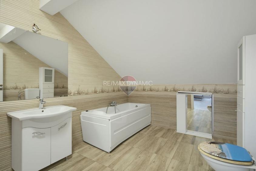 Vilă cu 4 camere de închiriat în zona Intim - 14