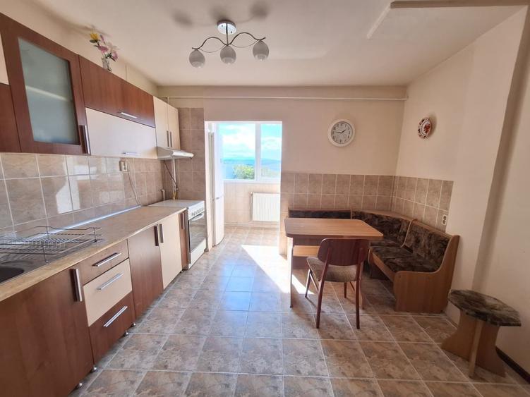 Apartament de 2 camere, cu garaj subteran, boxa, in Zorilor, Gh. Dima