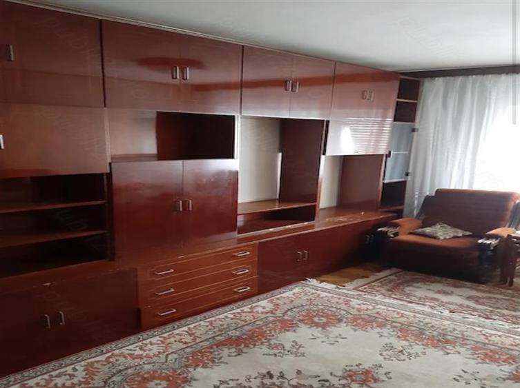 Etaj intermediar in bloc anvelopat cu centrala propie