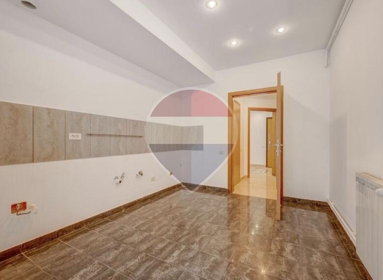 Apartament de 4 camere Primăverii /finisaje premium/ vedere Lac Bordei
