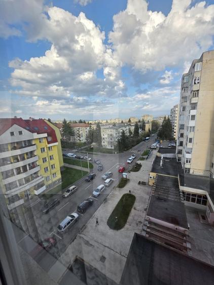 Apartament 3 camere, decomandate, 71 mp, zona Simeria