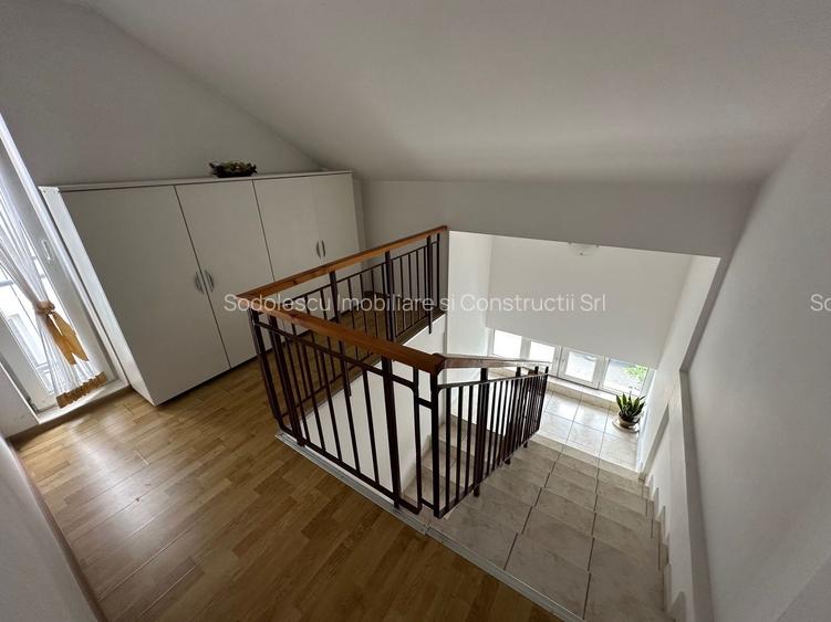 Casă / Vilă cu 5 camere zona Lunei - 38