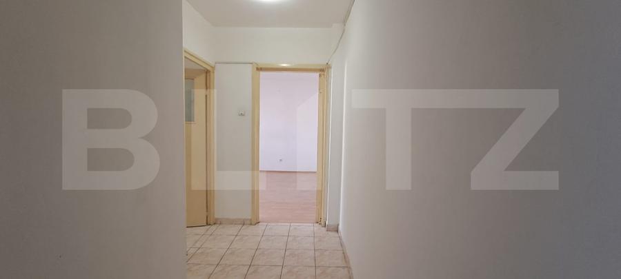 Apartament 2 camere, etaj 4, zona centrală, Făgăraș – nemobilat, de renovat