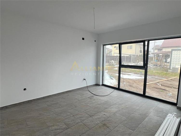 Casa 3 camere- strada asfaltata- 250 mp teren