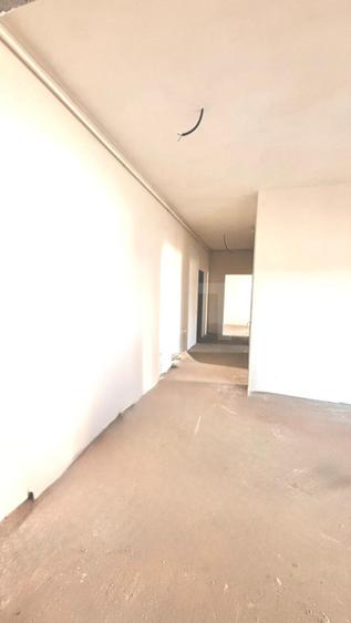 Apartament cu 4 camere, semifinisat, 79 mp utili, 2 bai, parcare, zona Somesului