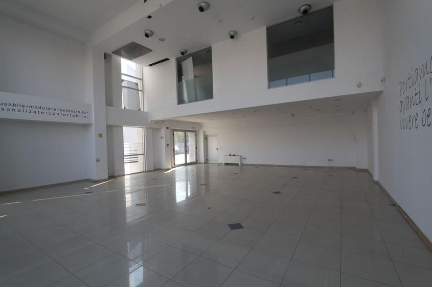 Showroom -150mp-zona de Nord