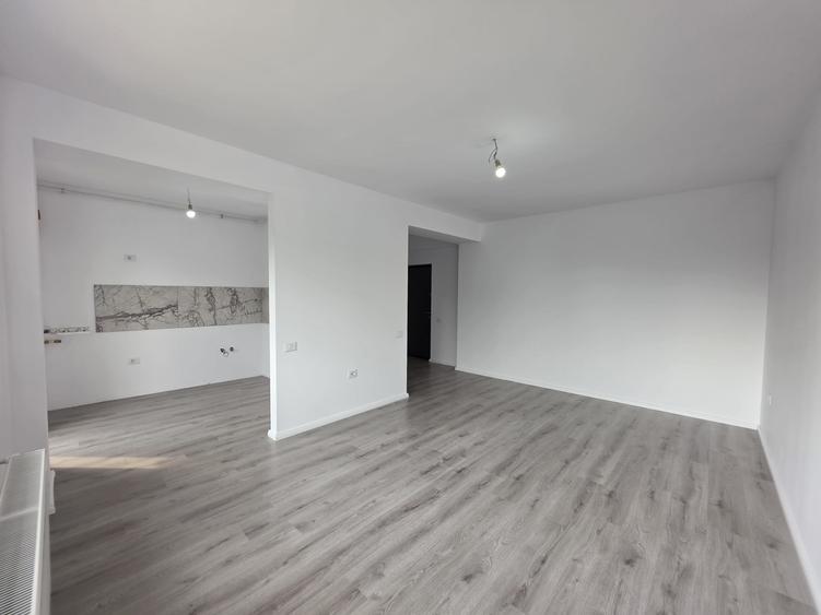 2 camere cu gradina mare in Comuna 1 Decembrie, Ilfov