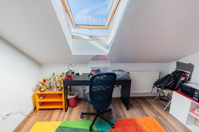 Casă de vânzare 4 camere ultracentral Oradea