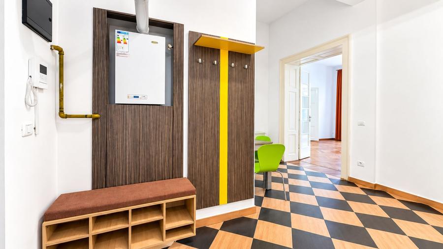 De vânzare/ închiriat Apartament istoric, 2 camere, Central Arad